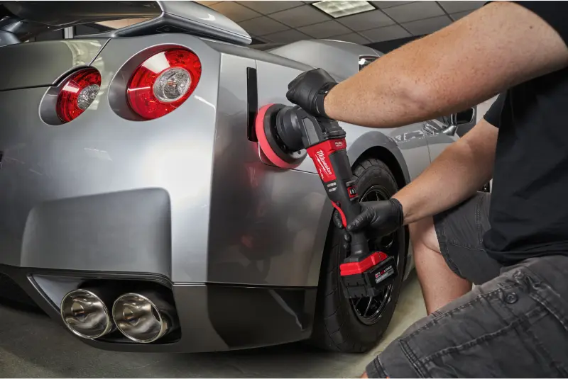 Aku excentrická leštička Milwaukee M18 FROP15-502X KIT, leštící bruska 125 mm, 2x aku M18 B5 + nabíječka M12-18 FC + příslušenství, 4933492352 (MI4933492352)